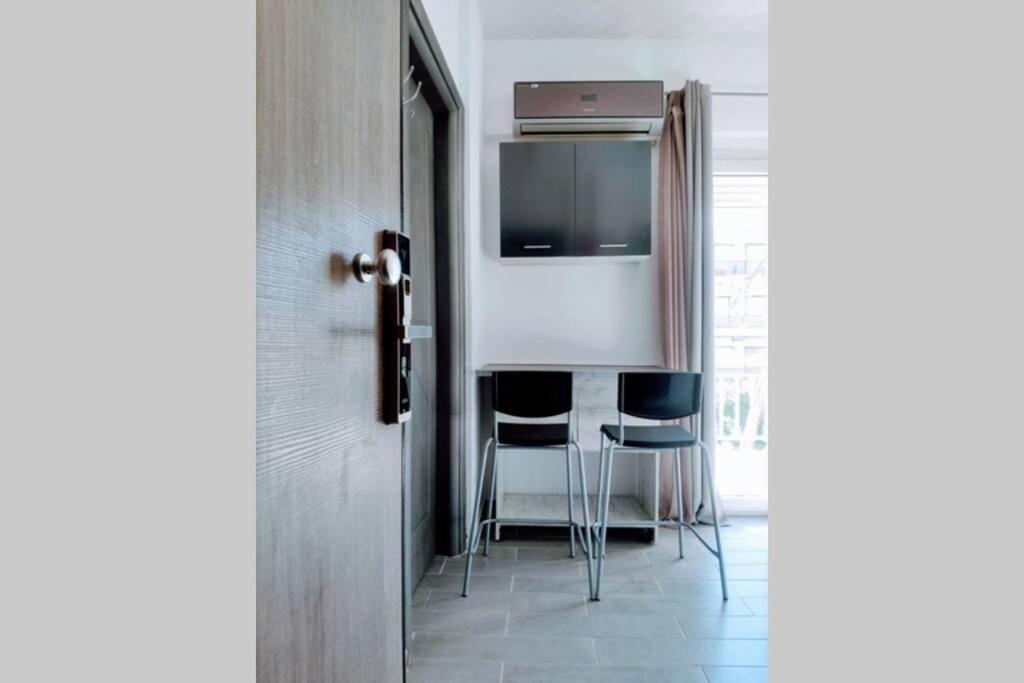 Deluxe Apartment By Prima Lodging テッサロニキ エクステリア 写真