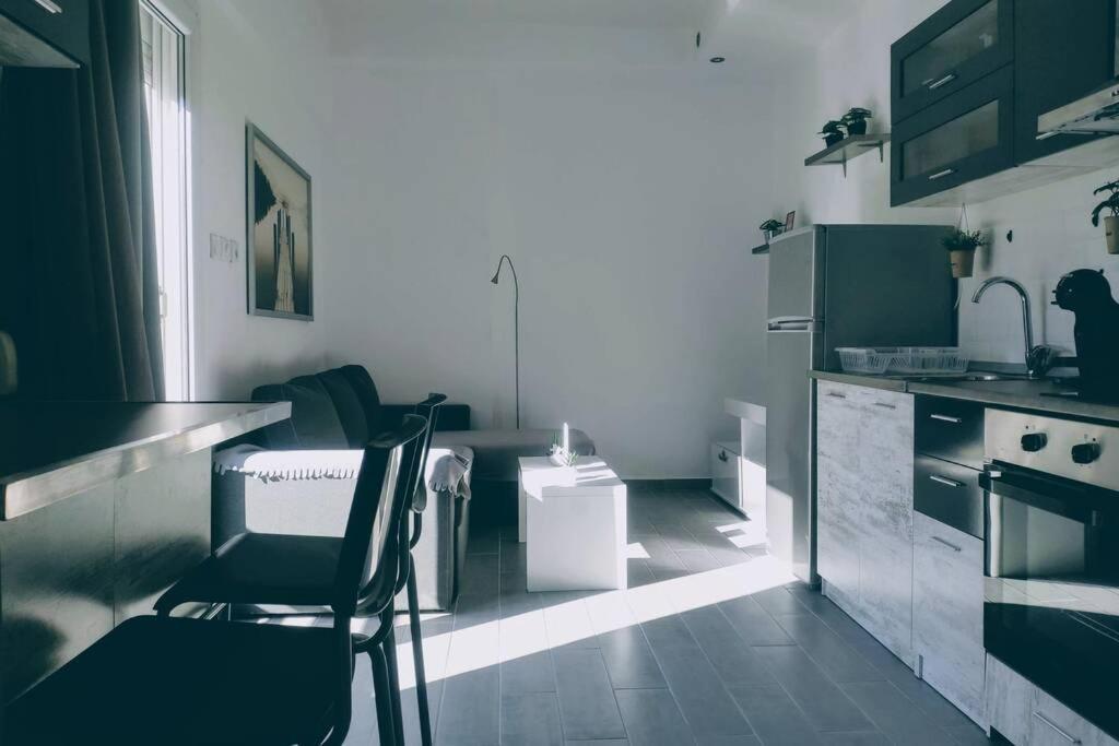 Deluxe Apartment By Prima Lodging テッサロニキ エクステリア 写真